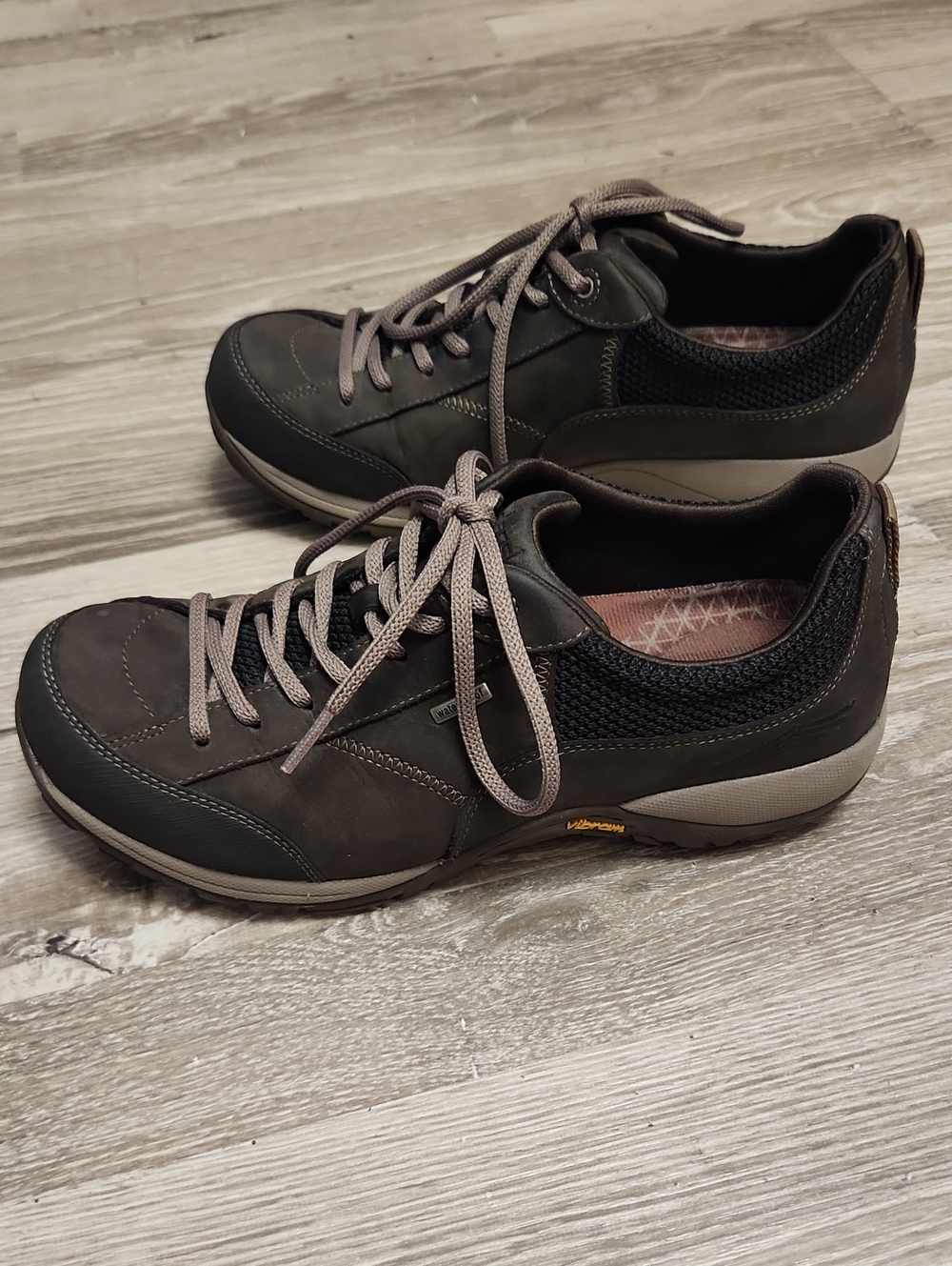 Dansko Vibram "Paisley" Casual Lace-Up Walking Shoes - Brown And Taupe 39 / 9 - Picture 4 of 6